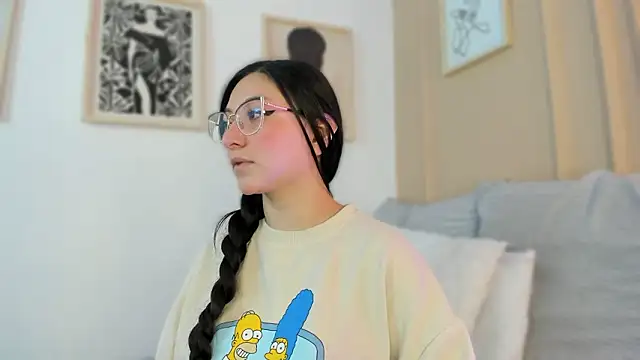 lucy neil online show from 02/25/26, 02:32