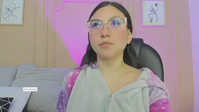 lucy neil online show from 04/09/26, 02:33