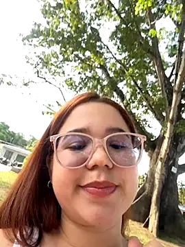 Snapshot of Lucyklein2022 chatting on 10/02/25, 09:11 Lucyklein2022 online show from 10/02/25, 09:11