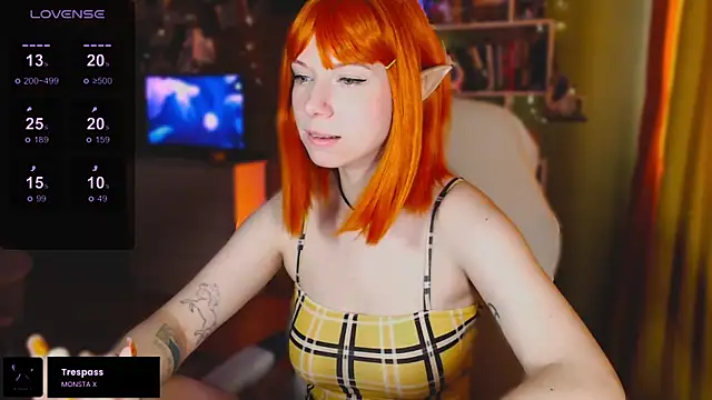 Snapshot of freya_sunny chatting on 09/13/25, 04:23 freya sunny online show from 09/13/25, 04:23