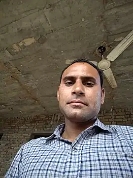 Snapshot of Maneeshpoppy chatting on 07/03/26, 12:11 Maneeshpoppy online show from 07/03/26, 12:11