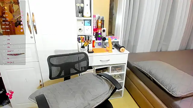 Snapshot of FuckDollNicky chatting on 12/08/24, 07:58 FuckDollNicky online show from 12/08/24, 07:58