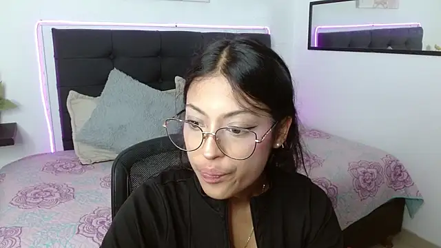 vaness weet online show from 05/16/26, 07:34