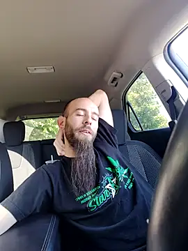 Snapshot of JohnnyFaster chatting on 09/14/25, 03:22 JohnnyFaster online show from 09/14/25, 03:22