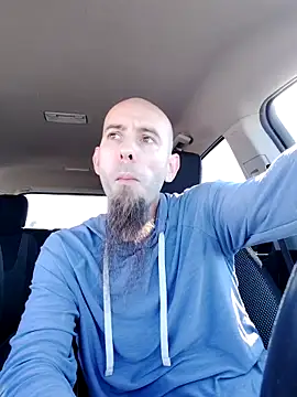 Snapshot of JohnnyFaster chatting on 09/28/25, 02:44 JohnnyFaster online show from 09/28/25, 02:44