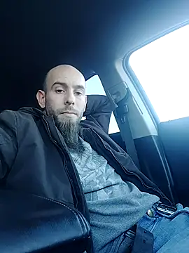 Snapshot of JohnnyFaster chatting on 12/21/25, 09:11 JohnnyFaster online show from 12/21/25, 09:11