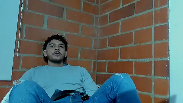 tuyo1995 online show from 12/09/24, 09:26