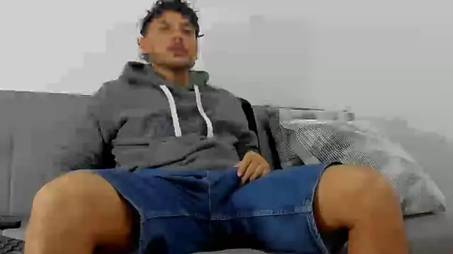 tuyo1995 online show from 12/11/24, 01:37