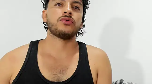 tuyo1995 online show from 12/20/24, 04:31