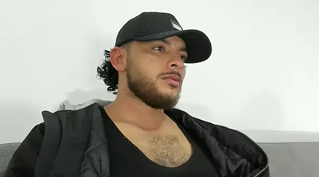 tuyo1995 online show from 02/06/25, 02:55