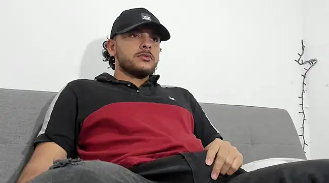 tuyo1995 online show from 03/03/25, 09:15