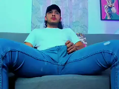 tuyo1995 online show from 03/02/26, 04:14