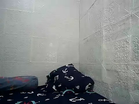 Snapshot of sweethotmom chatting on 11/28/25, 12:46 sweethotmom online show from 11/28/25, 12:46