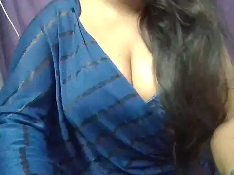 Snapshot of Roopshikha39 chatting on 03/21/25, 10:39 Roopshikha39 online show from 03/21/25, 10:39