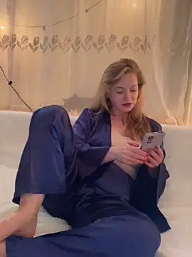 Lady  Maria online show from 12/02/25, 03:51