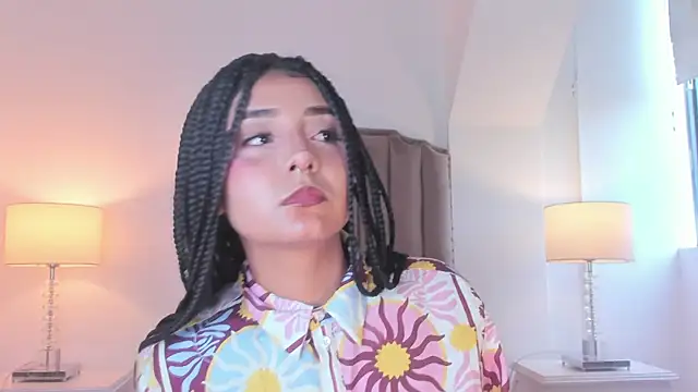 Emma Torres   online show from 06/29/26, 12:38