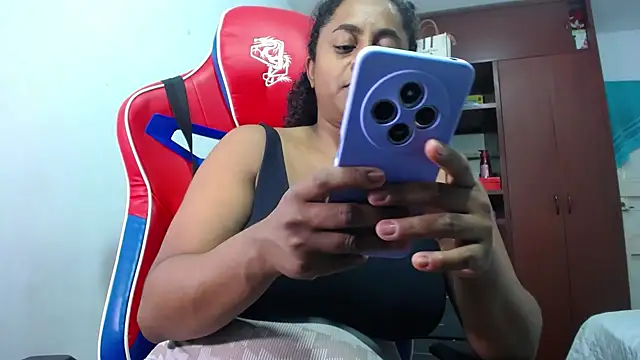 BellaKarla online show from 05/30/26, 12:41