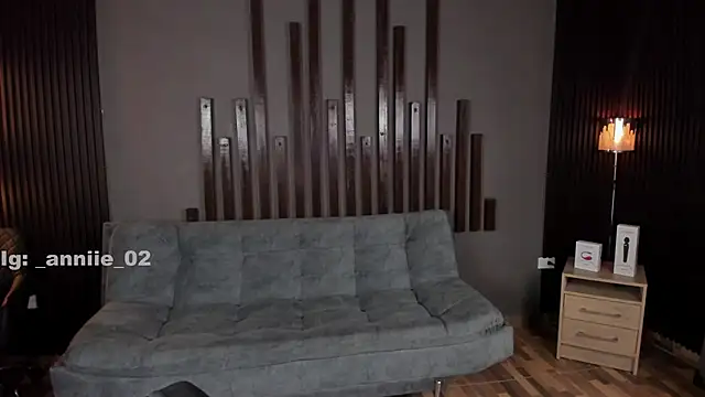 annie barozzi online show from 02/25/25, 04:42