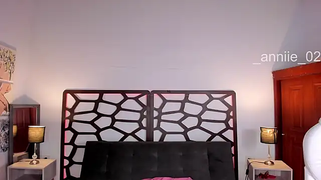 annie barozzi online show from 03/07/25, 04:33