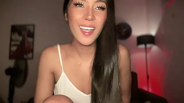 Snapshot of Bella_Gordon chatting on 05/16/26, 05:59 Bella Gordon online show from 05/16/26, 05:59