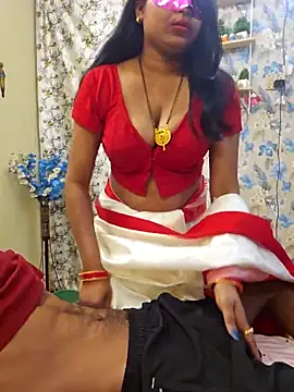 Snapshot of Queen_Anushka69 chatting on 02/15/25, 07:06 Queen Anushka69 online show from 02/15/25, 07:06