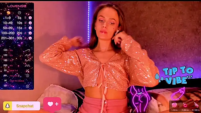 Snapshot of madina_taher chatting on 12/18/24, 10:13 madina taher online show from 12/18/24, 10:13