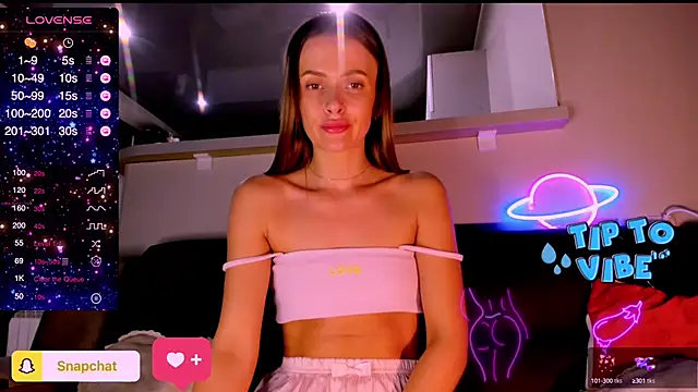 Snapshot of madina_taher chatting on 02/05/25, 08:11 madina taher online show from 02/05/25, 08:11