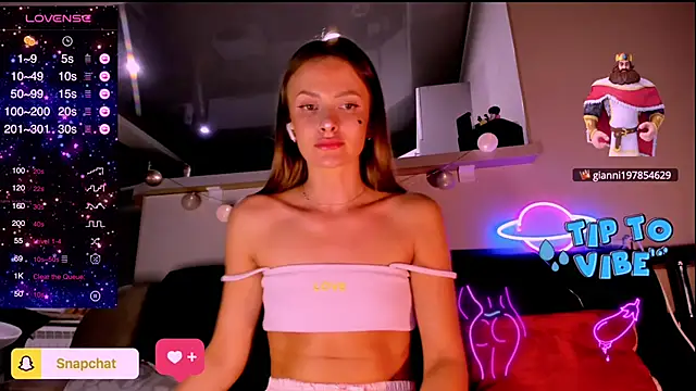 Snapshot of madina_taher chatting on 02/06/25, 10:32 madina taher online show from 02/06/25, 10:32