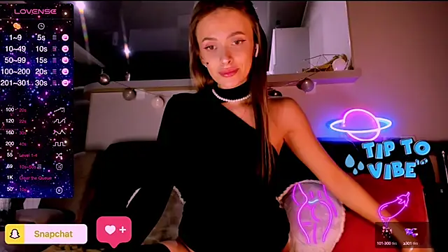 Snapshot of madina_taher chatting on 02/10/25, 08:31 madina taher online show from 02/10/25, 08:31