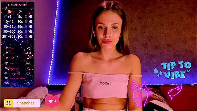 Snapshot of madina_taher chatting on 02/11/25, 08:52 madina taher online show from 02/11/25, 08:52