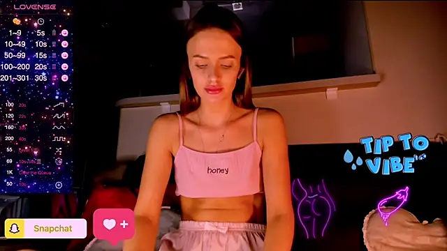 Snapshot of madina_taher chatting on 02/24/25, 10:36 madina taher online show from 02/24/25, 10:36