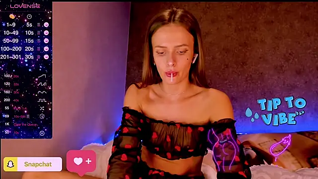 Snapshot of madina_taher chatting on 02/28/25, 11:12 madina taher online show from 02/28/25, 11:12