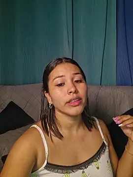 caylinhot7 online show from 10/08/25, 05:38