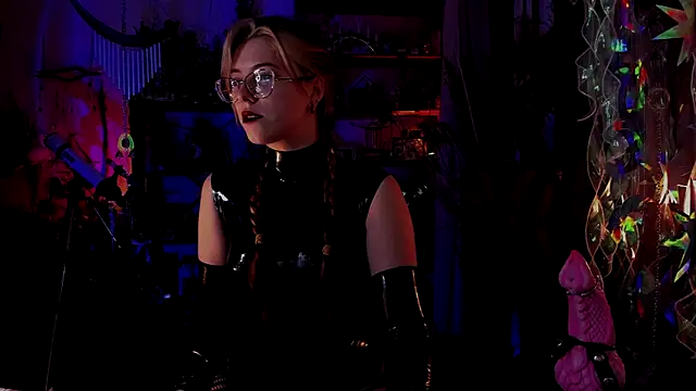 Scarlett Wanner online show from 12/15/24, 07:42