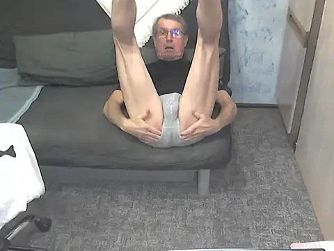 kiam471 online show from 11/11/25, 10:32