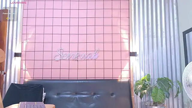 mensia hernandz online show from 04/06/26, 01:34