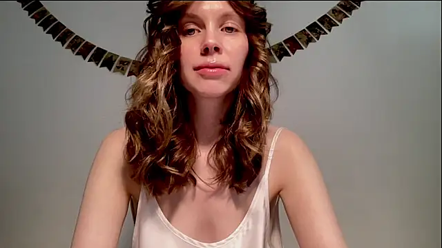 Nikki Mimimi online show from 02/06/25, 10:15