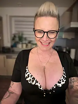 German Milf online show from 01/16/25, 06:06