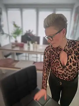 German Milf online show from 02/12/25, 01:59