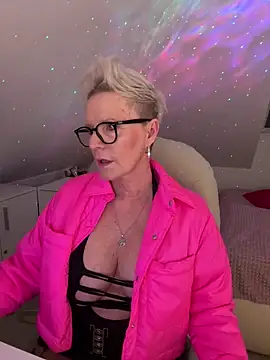 German Milf online show from 04/15/26, 12:56