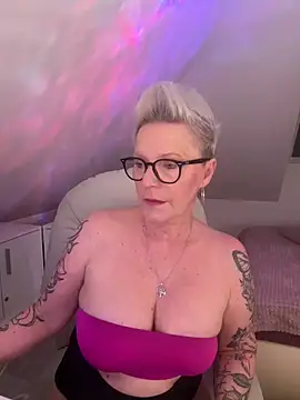 Snapshot of German_Milf chatting on 04/20/26, 12:30 German Milf online show from 04/20/26, 12:30