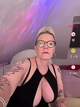Snapshot of German_Milf chatting on 04/27/26, 12:47 German Milf online show from 04/27/26, 12:47