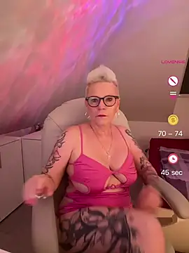 Snapshot of German_Milf chatting on 05/29/26, 01:09 German Milf online show from 05/29/26, 01:09