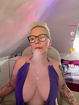 Snapshot of German_Milf chatting on 05/31/26, 12:34 German Milf online show from 05/31/26, 12:34