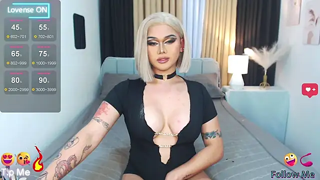 Snapshot of Ella_Fantasiax chatting on 02/21/25, 04:48 Ella Fantasiax online show from 02/21/25, 04:48