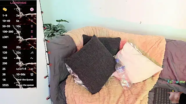 abigail luna online show from 11/11/25, 07:14