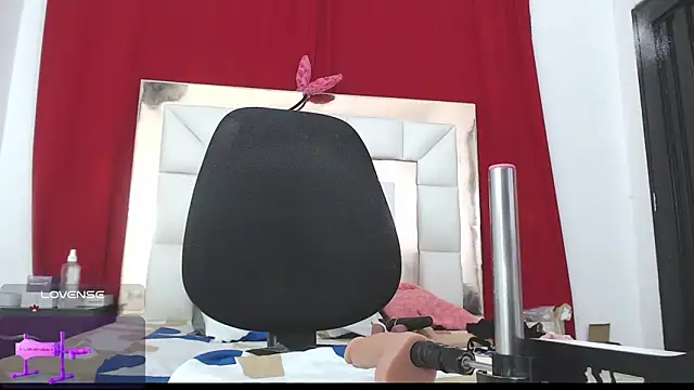 Snapshot of candyrojas chatting on 10/18/25, 07:31 candyrojas online show from 10/18/25, 07:31