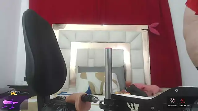 Snapshot of candyrojas chatting on 02/18/26, 07:59 candyrojas online show from 02/18/26, 07:59