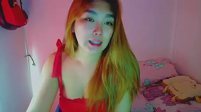 TR4NSCUTI3 online show from 12/28/24, 11:48