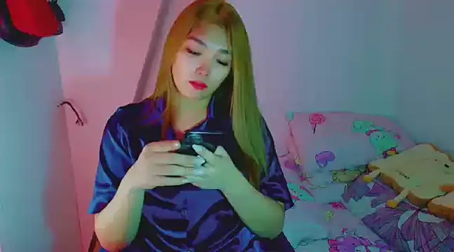 TR4NSCUTI3 online show from 12/29/24, 08:48